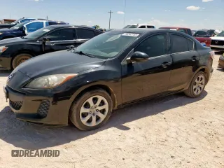 2013 Mazda 3 i SV z VIN JM1BL1TF3D1777150, wystawiony jako Copart lot #65282155 z przebiegiem 114 022 mil mil oraz Czysty tytuł • Clean title. Historia ofert i sprzedaży dostępna na DreamBid. Obrazek 1.