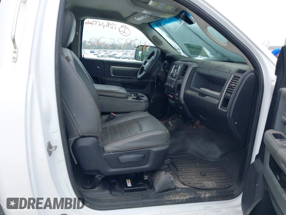 2014 Ram 2500 z VIN 3C7WR5AJ3EG225104, wystawiony jako IAAI lot #41397520 z przebiegiem 128 477 mil mil oraz . Historia ofert i sprzedaży dostępna na DreamBid. Obrazek 5.