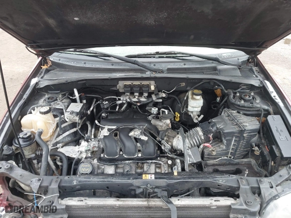 2005 Ford Escape Limited with VIN 1FMYU04155KA77626, listed as a IAAI auction lot 41368626 with 215,182 mi miles. Bid and sale history available at carsss.com. Image 10.