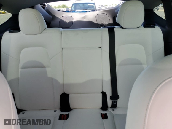 2022 Tesla Model Y Long Range z VIN 7SAYGDEE2NF433907, wystawiony jako Copart lot #54402215 z przebiegiem 44 765 mil mil oraz Szkody całkowita. Historia ofert i sprzedaży dostępna na DreamBid. Obrazek 10.