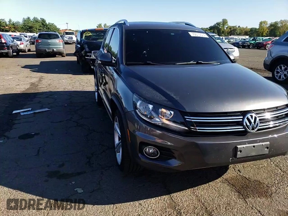 2016 Volkswagen Tiguan SE with VIN WVGBV7AX6GW052539, listed as a Copart auction lot 70010574 with 124,622 mi miles and Clean Title. Bid and sale history available at DreamBid. Image 11.