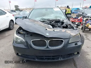 2007 BMW 5 Series 530i with VIN WBANE73577CM57997, listed as a IAAI auction lot 41461292 with 220,424 mi miles. Bid and sale history available at carsss.com. Image 12.
