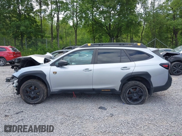 2022 Subaru Outback Wilderness z VIN 4S4BTGUD9N3278645, wystawiony jako IAAI lot #42563050 z przebiegiem 73 908 mil mil oraz . Historia ofert i sprzedaży dostępna na DreamBid. Obrazek 13.