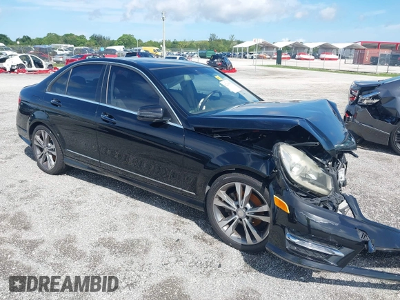 2014 Mercedes-Benz C 250 Sport с VIN WDDGF4HB1ER306501, выставлен на аукционе IAAI как лот 42261939 с пробегом 69 729 миль миль и . История ставок и продаж доступна на DreamBid. Изображение 1.