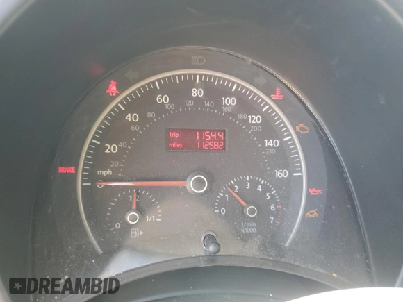 2008 Volkswagen Beetle S with VIN 3VWRW31C68M527286, listed as a Copart auction lot 52229925 with 112,582 mi miles and Clean Title. Bid and sale history available at DreamBid. Image 9.