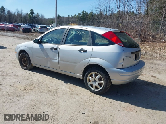 2005 Ford Focus S with VIN 3FAFP37N25R117732, listed as a IAAI auction lot 42078394 with 177,924 mi miles and . Bid and sale history available at carsss.com. Image 3.