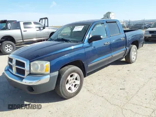 2005 Dodge Dakota SLT z VIN 1D7HE48N55S163580, wystawiony jako IAAI lot #41776155 z przebiegiem 164 671 mil mil oraz . Historia ofert i sprzedaży dostępna na DreamBid. Obrazek 2.