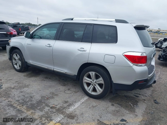 2012 Toyota Highlander Limited with VIN 5TDYK3EH6CS068298, listed as a IAAI auction lot 41407134 with 114,713 mi miles. Bid and sale history available at carsss.com. Image 3.