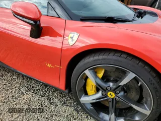 2024 Ferrari SF90 z VIN ZFF96NMAXR0307213, wystawiony jako Copart lot #74306594 z przebiegiem Nie podano mil oraz Nie do naprawy. Historia ofert i sprzedaży dostępna na DreamBid. Obrazek 12.