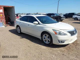 2015 Nissan Altima 2.5 S with VIN 1N4AL3AP6FC127096, listed as a IAAI auction lot 41954022 with 87,577 mi miles. Bid and sale history available at carsss.com. Image 1.