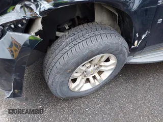 2016 Chevrolet Suburban LT z VIN 1GNSKHKC9GR170105, wystawiony jako IAAI lot #41533435 z przebiegiem 141 278 mil mil oraz . Historia ofert i sprzedaży dostępna na DreamBid. Obrazek 17.