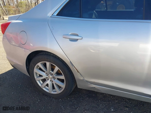 2013 Chevrolet Malibu LT with VIN 1G11E5SA9DF332443, listed as a IAAI auction lot 41853909 with 269,618 mi miles. Bid and sale history available at carsss.com. Image 6.