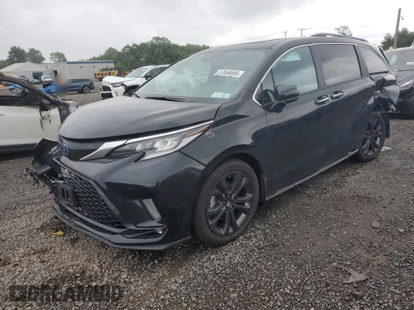 2024 Toyota Sienna XSE z VIN 5TDDRKEC3RS218854, wystawiony jako Copart lot #57658695 z przebiegiem 8 771 mil mil oraz Szkoda całkowita • Salvage title. Historia ofert i sprzedaży dostępna na DreamBid. Obrazek 1.
