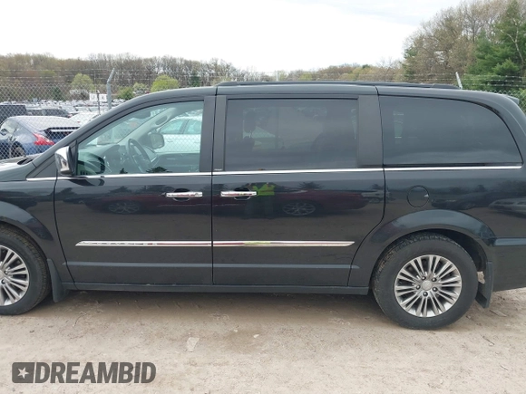 2013 Chrysler Town & Country Touring L with VIN 2C4RC1CG7DR510466, listed as a IAAI auction lot 42180370 with 103,821 mi miles and . Bid and sale history available at DreamBid. Image 14.