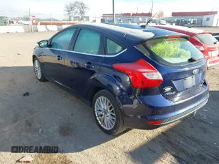 2012 Ford Focus SEL with VIN 1FAHP3M21CL145245, listed as a IAAI auction lot 41320151 with 85,630 mi miles. Bid and sale history available at carsss.com. Image 3.