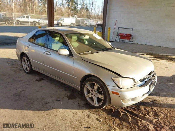 2004 Lexus IS 300 with VIN JTHBD192840081857, listed as a IAAI auction lot 41459773 with 43,114 mi miles. Bid and sale history available at carsss.com. Image 1.