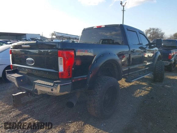 2018 Ford Super Duty F-250 SRW XL with VIN 1FT7W2BT7JEB26098, listed as a IAAI auction lot 41429463 with 160,396 mi miles. Bid and sale history available at carsss.com. Image 4.