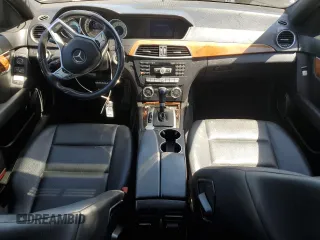 2012 Mercedes-Benz C 250 Sport с VIN WDDGF4HB2CR223351, выставлен на аукционе Copart как лот 60538315 с пробегом 137 032 миль миль и Списание • Salvage title. История ставок и продаж доступна на DreamBid. Изображение 8.