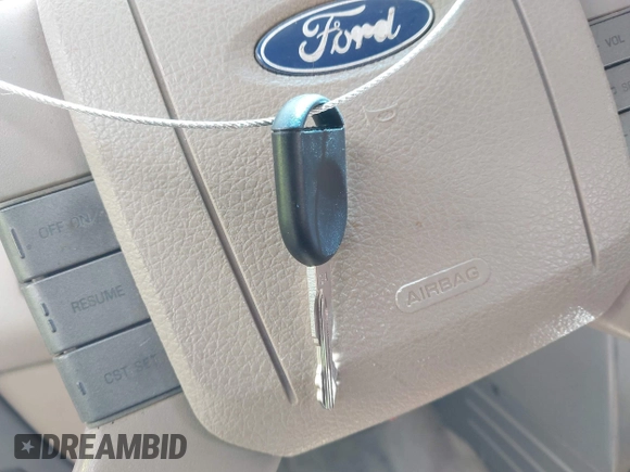2006 Ford F-150 XLT с VIN 1FTPW14516KB52701, выставлен на аукционе IAAI как лот 42570677 с пробегом 185 149 миль миль и . История ставок и продаж доступна на DreamBid. Изображение 11.