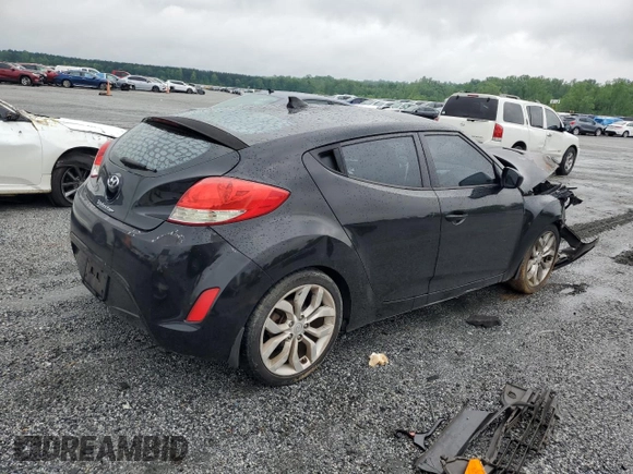 2013 Hyundai Veloster w/Gray Int с VIN KMHTC6AD8DU113990, выставлен на аукционе Copart как лот 54571895 с пробегом 181 757 миль миль и Списание • Salvage title. История ставок и продаж доступна на DreamBid. Изображение 3.