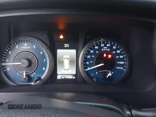 2016 Toyota Sienna XLE with VIN 5TDYK3DC2GS726677, listed as a IAAI auction lot 41609165 with 144,858 mi miles. Bid and sale history available at carsss.com. Image 7.