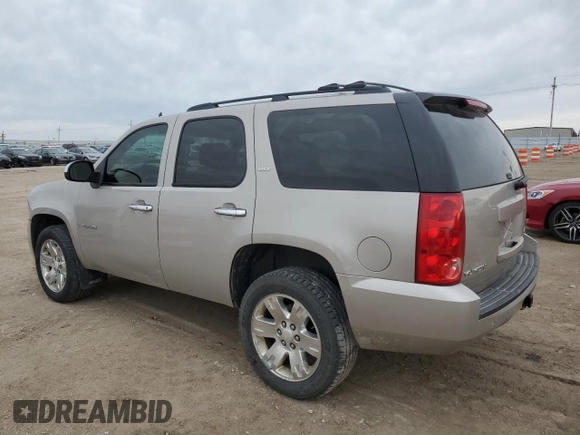 2008 GMC Yukon SLT w/4SA with VIN 1GKFK13018J218030, listed as a Copart auction lot 85196224 with 240,080 mi miles and Salvage Title. Bid and sale history available at carsss.com. Image 2.