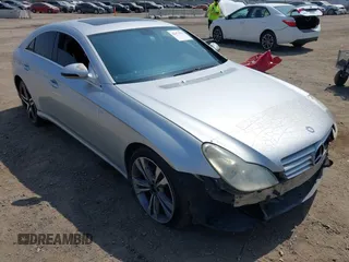 2006 Mercedes-Benz CLS 500 z VIN WDDDJ75X06A021842, wystawiony jako IAAI lot #42473311 z przebiegiem 164 276 mil mil oraz . Historia ofert i sprzedaży dostępna na DreamBid. Obrazek 1.