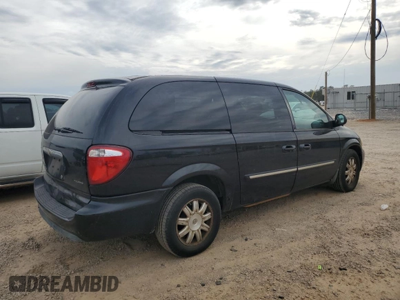 2005 Chrysler Town & Country Touring with VIN 2C4GP54L85R522867, listed as a Copart auction lot 50930125 with 201,641 mi miles and Salvage Title. Bid and sale history available at DreamBid. Image 3.