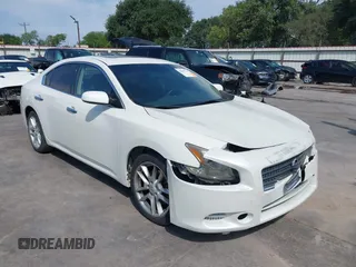 2013 Nissan Maxima SV z VIN 1N4AA5AP5DC831143, wystawiony jako IAAI lot #42297716 z przebiegiem 148 307 mil mil oraz . Historia ofert i sprzedaży dostępna na DreamBid. Obrazek 1.