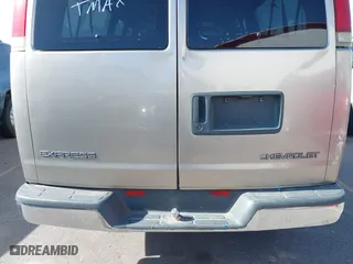 2002 Chevrolet Express Van with VIN 1GAHG39R321146397, listed as a IAAI auction lot 41701980 with 1 mi miles. Bid and sale history available at carsss.com. Image 6.