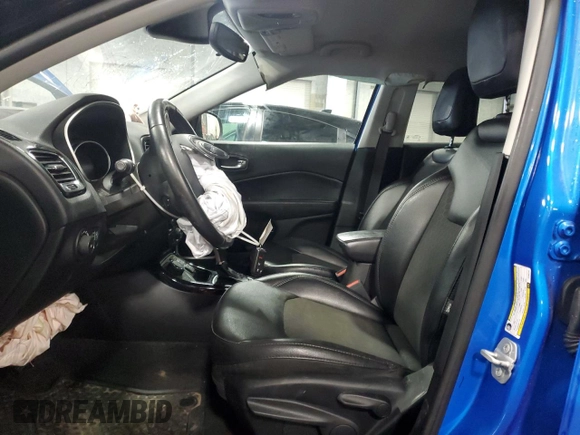 2019 Jeep Compass Latitude z VIN 3C4NJDBB5KT682761, wystawiony jako Copart lot #54746755 z przebiegiem 95 271 mil mil oraz Szkoda całkowita • Salvage title. Historia ofert i sprzedaży dostępna na DreamBid. Obrazek 7.