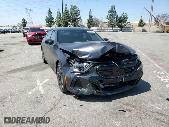 2024 BMW i5 M60 z VIN WBY43FK08RCR02396, wystawiony jako Copart lot #52411905 z przebiegiem 18 632 mil mil oraz Szkoda całkowita • Salvage title. Historia ofert i sprzedaży dostępna na DreamBid. Obrazek 10.