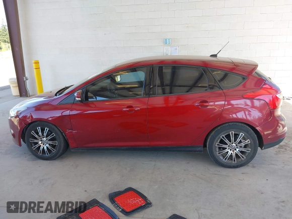 2014 Ford Focus SE with VIN 1FADP3K20EL325286, listed as a IAAI auction lot 42076013 with 119,271 mi miles. Bid and sale history available at carsss.com. Image 14.