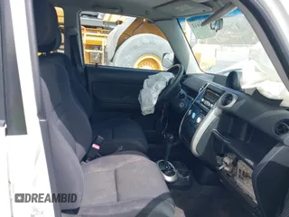 2006 Scion xB z VIN JTLKT324764044312, wystawiony jako IAAI lot #42183613 z przebiegiem 249 038 mil mil oraz . Historia ofert i sprzedaży dostępna na DreamBid. Obrazek 5.