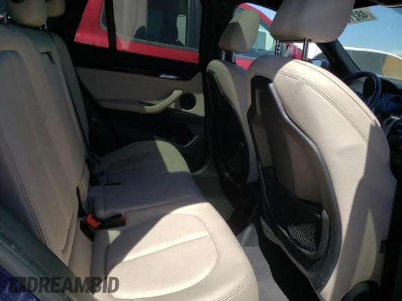 2018 BMW X1 sDrive28i with VIN WBXHU7C33J5L06428, listed as a Copart auction lot 48210333 with 33,965 mi miles and . Bid and sale history available at DreamBid. Image 10.