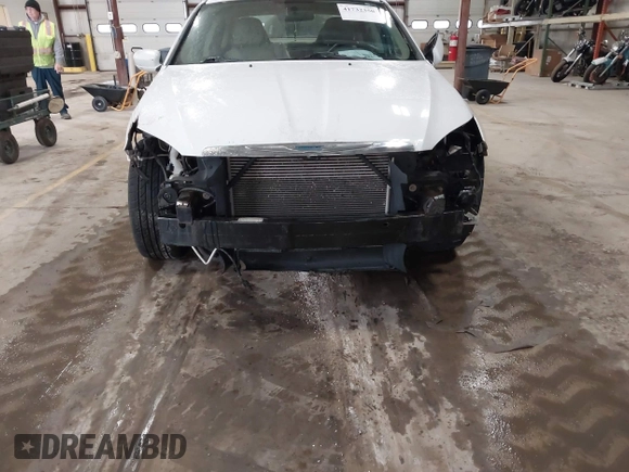 2013 Chrysler 200 Touring with VIN 1C3CCBBB2DN592416, listed as a IAAI auction lot 41732350 with 121,579 mi miles and . Bid and sale history available at carsss.com. Image 6.