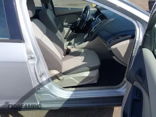 2012 Ford Focus SE with VIN 1FAHP3F24CL178236, listed as a IAAI auction lot 42032272 with 157,373 mi miles and . Bid and sale history available at carsss.com. Image 5.