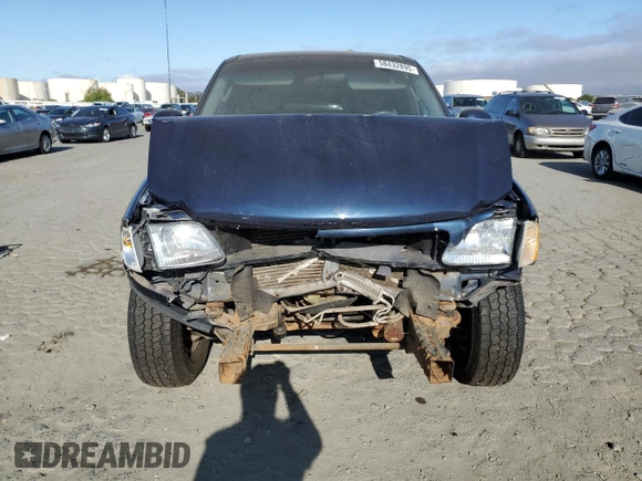 2003 Ford F-150 XL z VIN 2FTRX17W63CA80033, wystawiony jako Copart lot #58432895 z przebiegiem 111 133 mil mil oraz Szkoda całkowita • Salvage title. Historia ofert i sprzedaży dostępna na DreamBid. Obrazek 5.