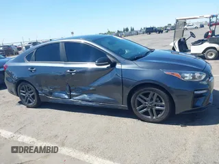 2020 Kia Forte GT-Line z VIN 3KPF34AD4LE180606, wystawiony jako IAAI lot #42311974 z przebiegiem 46 088 mil mil oraz . Historia ofert i sprzedaży dostępna na DreamBid. Obrazek 6.