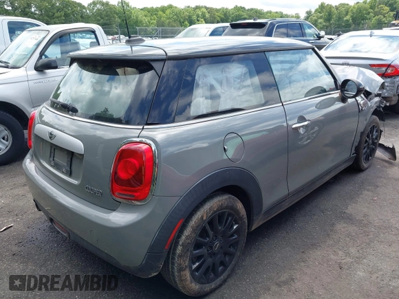 2015 MINI Hardtop with VIN WMWXM5C53FT973269, listed as a IAAI auction lot 42263552 with 133,627 mi miles and . Bid and sale history available at DreamBid. Image 4.