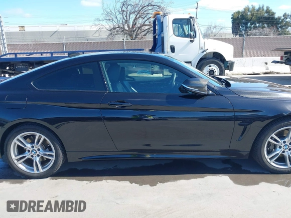 2015 BMW 4 Series 435i xDrive z VIN WBA3R5C59FK189457, wystawiony jako IAAI lot #41717989 z przebiegiem 116 402 mil mil oraz . Historia ofert i sprzedaży dostępna na DreamBid. Obrazek 13.