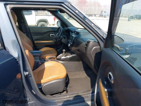 2015 Kia Soul ! with VIN KNDJX3A55F7132098, listed as a IAAI auction lot 41850622 with 104,122 mi miles. Bid and sale history available at carsss.com. Image 5.