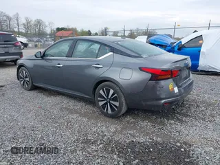 2019 Nissan Altima SL with VIN 1N4BL4EV3KC245295, listed as a IAAI auction lot 42099586 with 92,623 mi miles and . Bid and sale history available at DreamBid. Image 3.