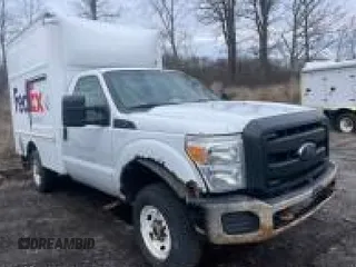 2013 Ford Super Duty F-250 SRW XL with VIN 1FDBF2B63DEB59832, listed as a IAAI auction lot 42181648 with 416,363 mi miles. Bid and sale history available at carsss.com. Image 1.
