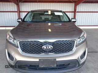 2018 Kia Sorento LX with VIN 5XYPG4A39JG417378, listed as a IAAI auction lot 41671284 with 216,876 mi miles. Bid and sale history available at carsss.com. Image 12.