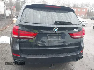 2017 BMW X5 xDrive35i z VIN 5UXKR0C36H0V76948, wystawiony jako IAAI lot #41015734 z przebiegiem 114 626 mil mil oraz . Historia ofert i sprzedaży dostępna na DreamBid. Obrazek 16.