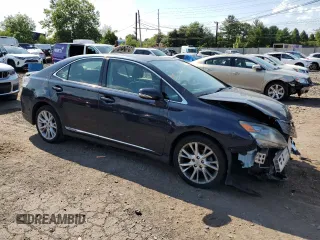 2010 Lexus HS with VIN JTHBB1BA3A2021234, listed as a Copart auction lot 68733254 with 113,210 mi miles and Salvage Title. Bid and sale history available at carsss.com. Image 4.