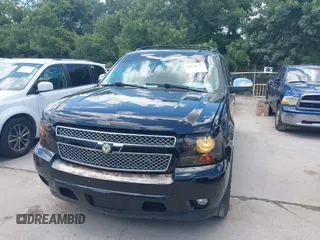 2013 Chevrolet Avalanche LT with VIN 3GNMCFE05DG269088, listed as a IAAI auction lot 42620729 with 177,810 mi miles and . Bid and sale history available at DreamBid. Image 6.