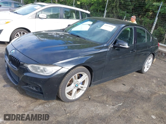 2014 BMW 3 Series 335i z VIN WBA3A9C55EF478907, wystawiony jako IAAI lot #42171256 z przebiegiem 107 119 mil mil oraz . Historia ofert i sprzedaży dostępna na DreamBid. Obrazek 17.