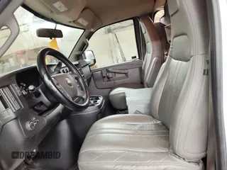 2018 Chevrolet Express Cargo with VIN 1GCWGAFP7J1198927, listed as a IAAI auction lot 42691823 with 115,294 mi miles and . Bid and sale history available at DreamBid. Image 5.